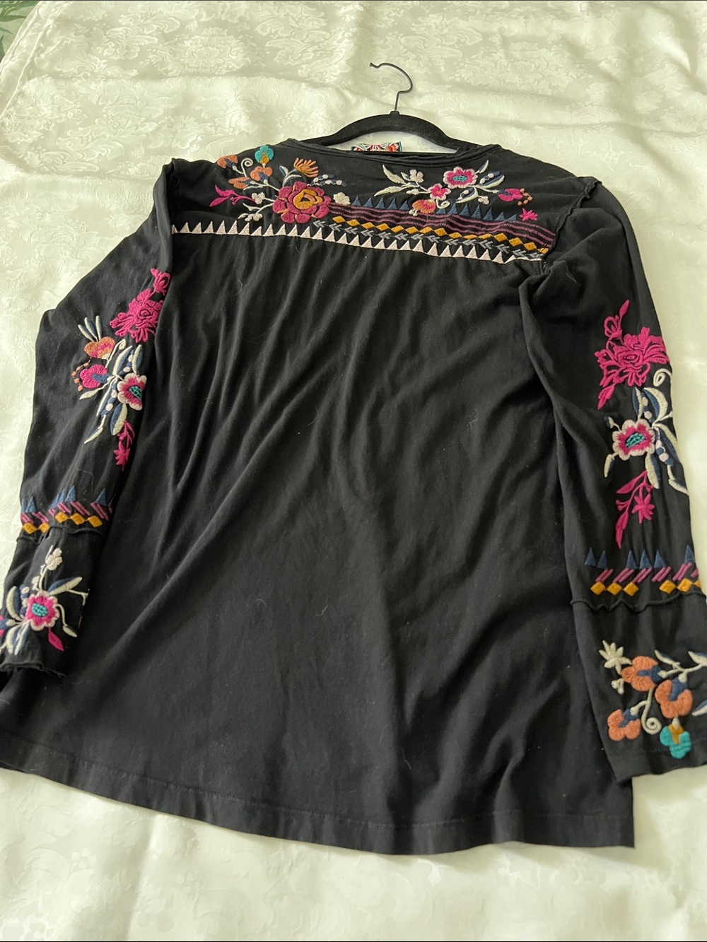 Johnny Was Embroidered Black Long-Sleeve Women’s Top with Floral Accents - Picture 5 of 5